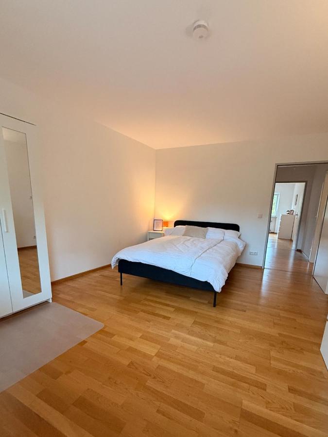 Large Munich apartment for 8 guests with 2 bathrooms - B&B Múnich