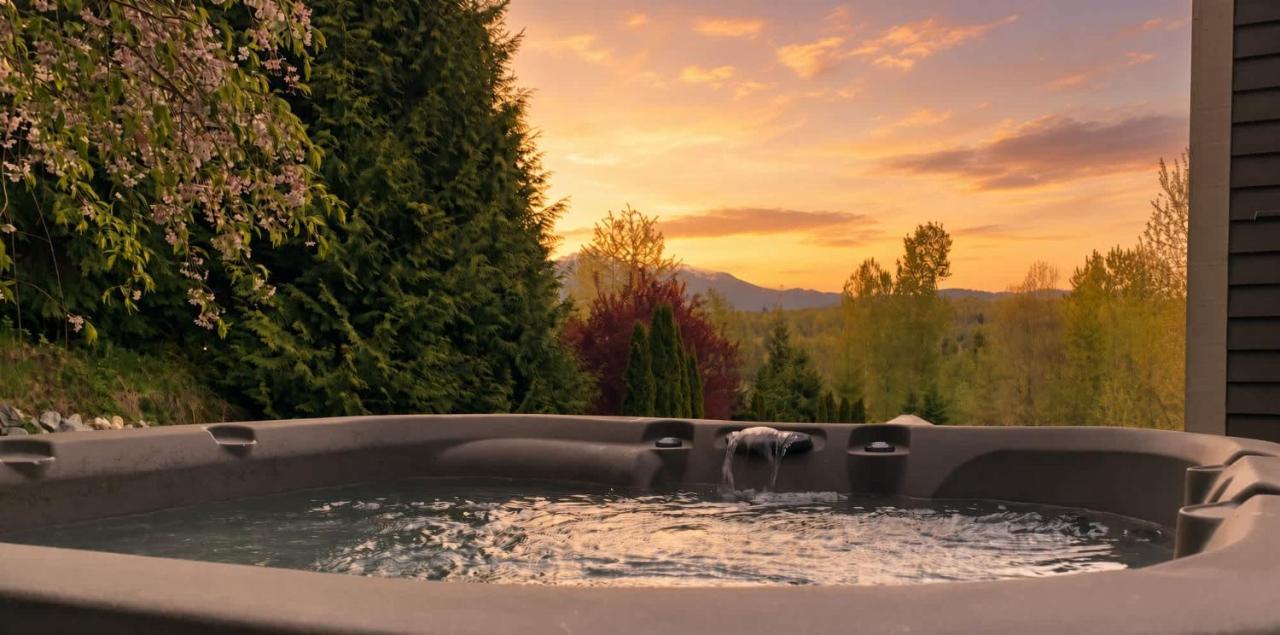 Private Bedroom I Fox Den w Hot Tub and Arcade - Ferienwohnung Snohomish