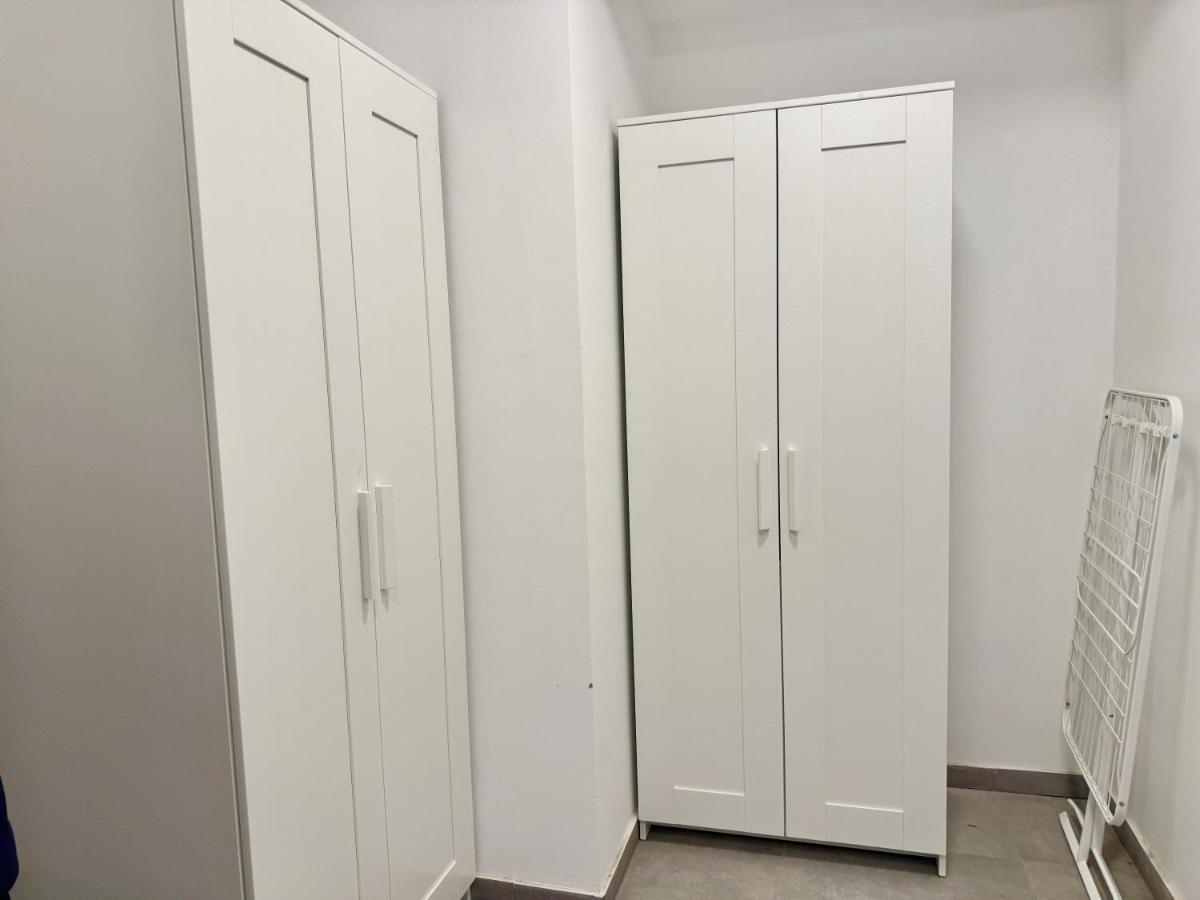 Stylish Apartment near Vienna - B&B Wiener Neudorf