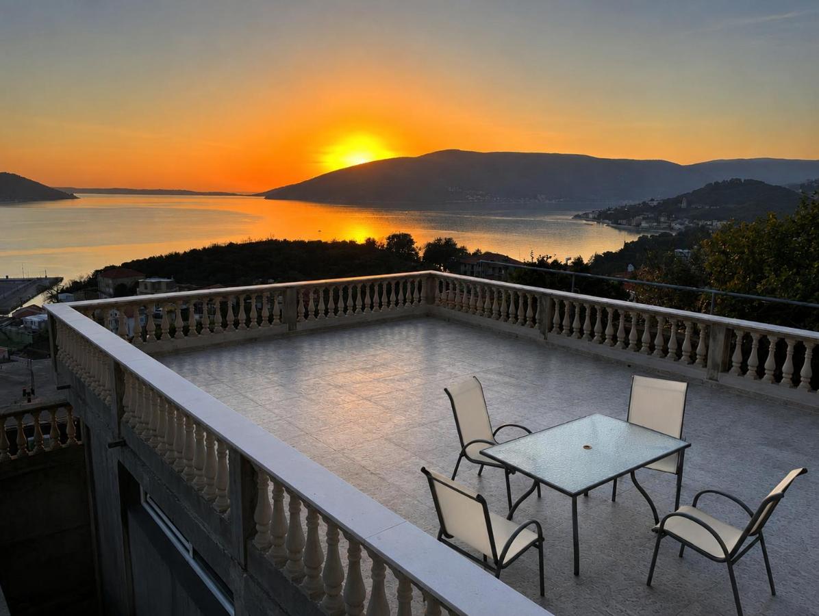 Golden View Apartments - B&B Zelenika