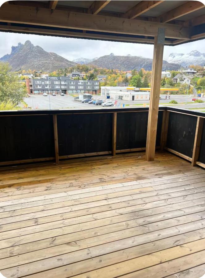Mountain View, 2 Bedrooms, Central Svolvær, Lofoten - B&B Svolvær