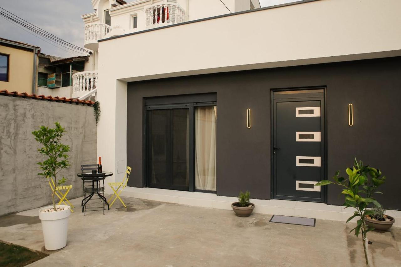 Old Town Gem, Modern stay with private yard - Ferienwohnung Podgorica