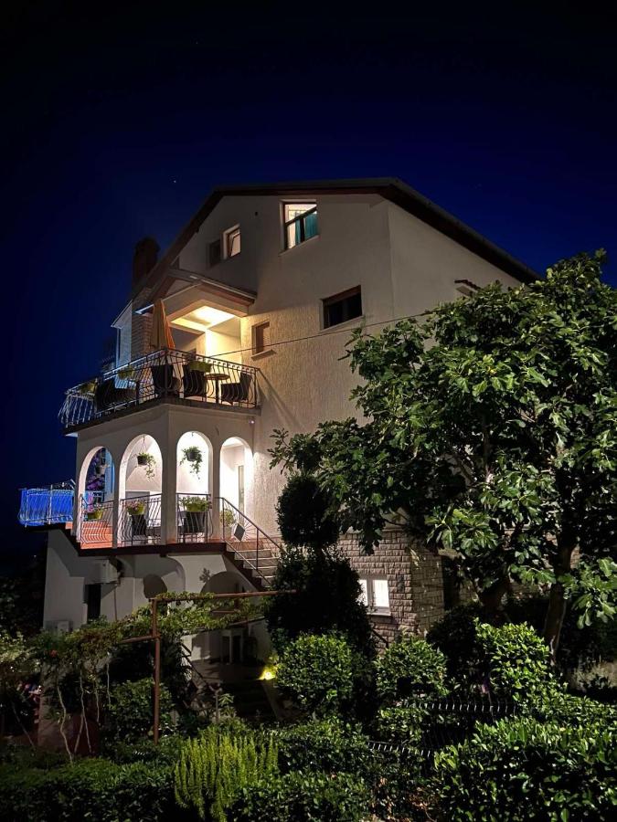 Apartment Breza - balcony and one bedroom - B&B Crikvenica