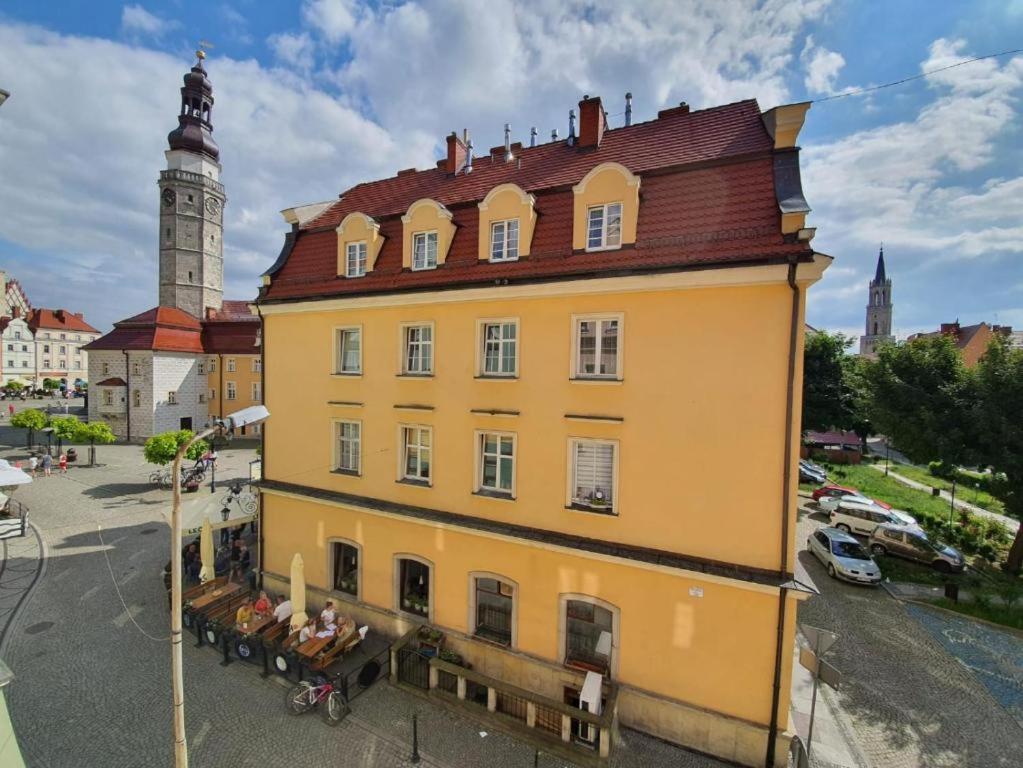 Apartament Przy Starówce - Hampton - Apartment in Old Town - Main Square, Amazing View, Top Location! - B&B Bolesławiec