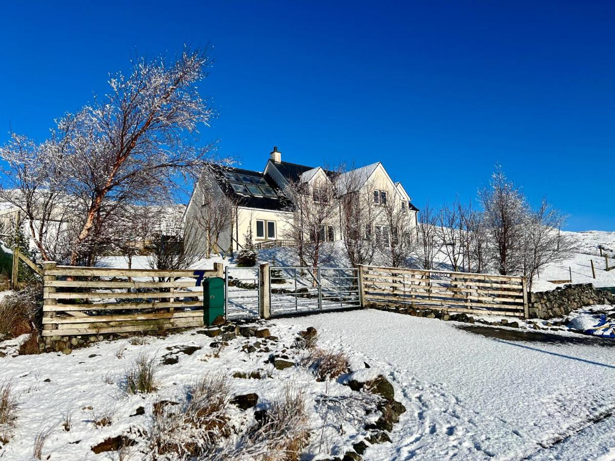Lochedge Lodge - B&B Bunavoneader