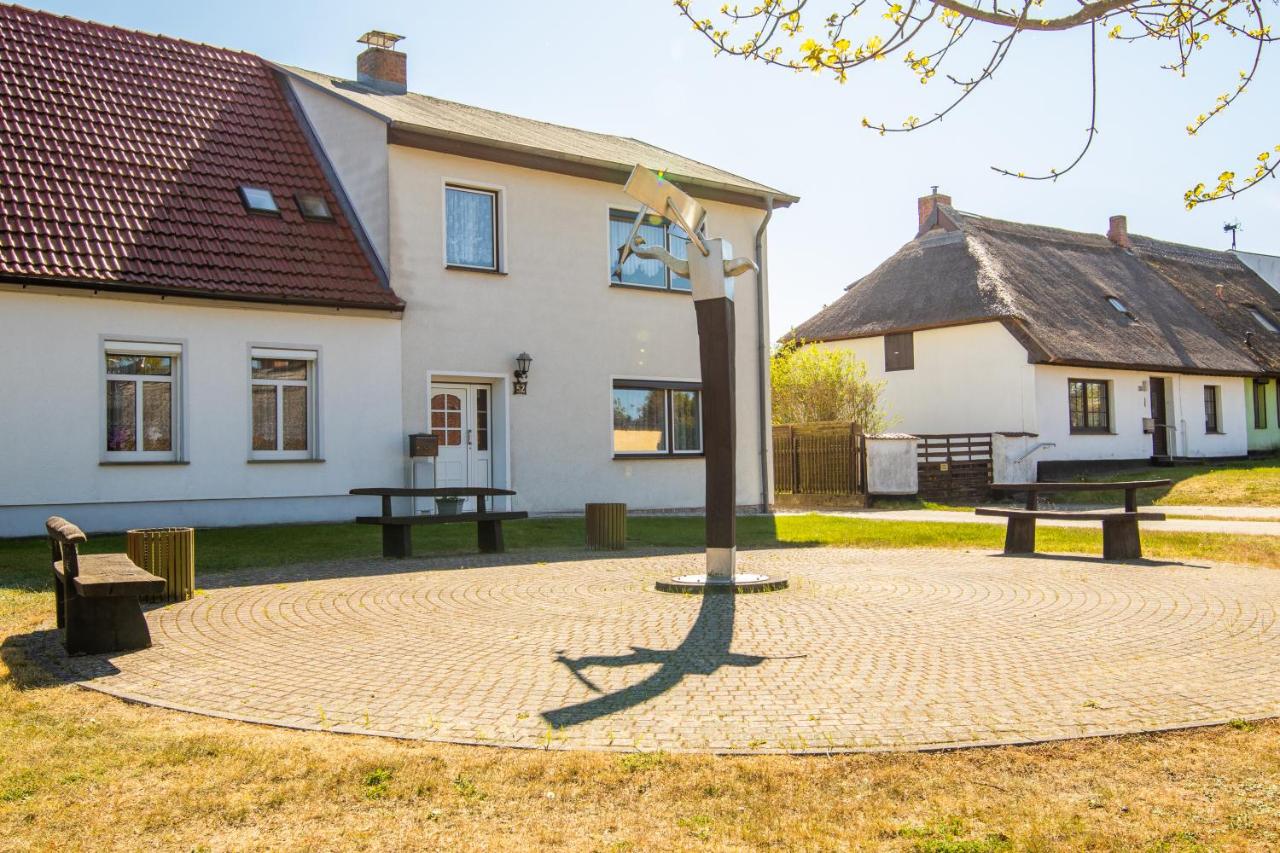 Ferienwohnung an der Drei-Kaiser-Eiche - Bed and Breakfast Freest