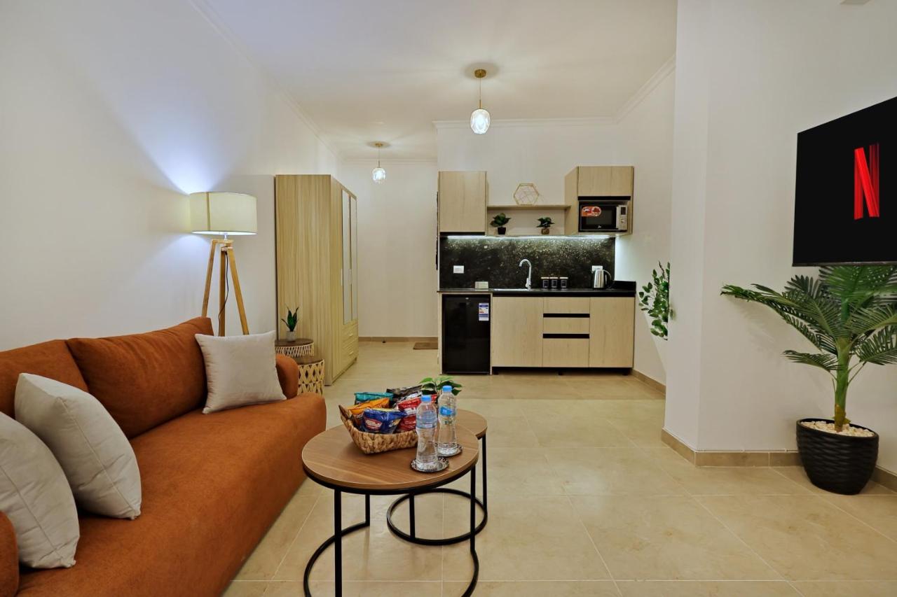New Cairo Chic Studio on 90 South Road & EDNC& AUC - Chambres d'hôtes Le Caire