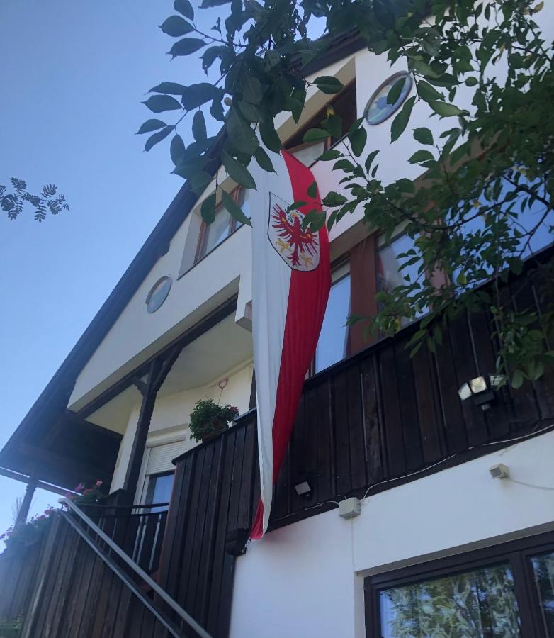 Ferienwohnung Bergulme - B&B Innsbruck
