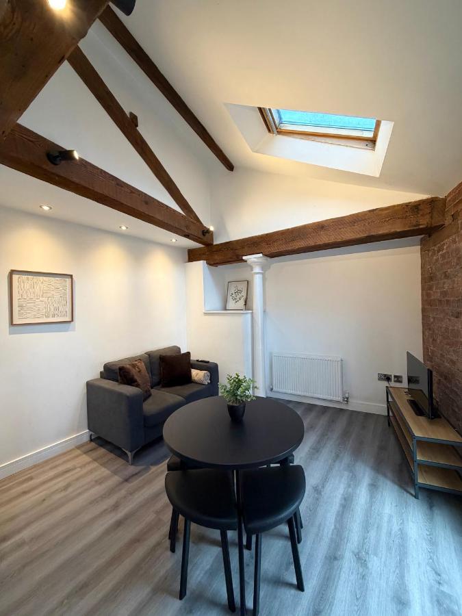 10 Silvester- Modern 2 Bed City Centre Apartment - B&B Kingston upon Hull