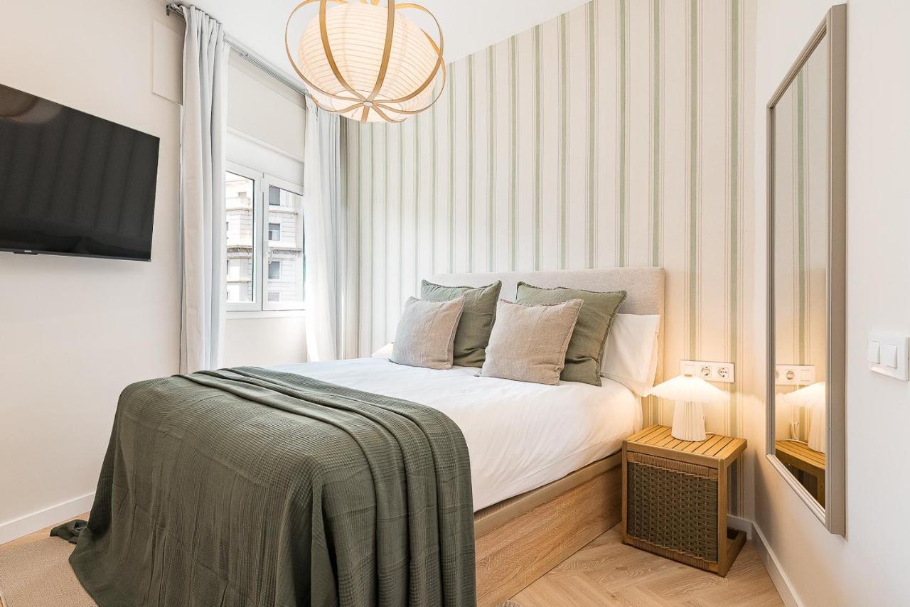 Exceptional Design Apartment in Eixample - B&B Barcelona