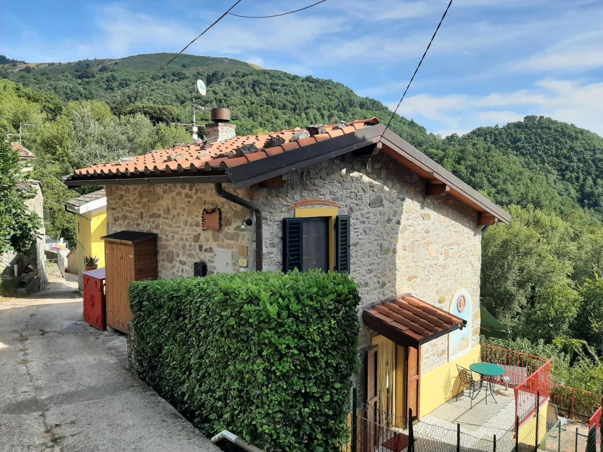 Deliziosa Casetta Sull'Appennino Toscano - B&B Montefegatesi