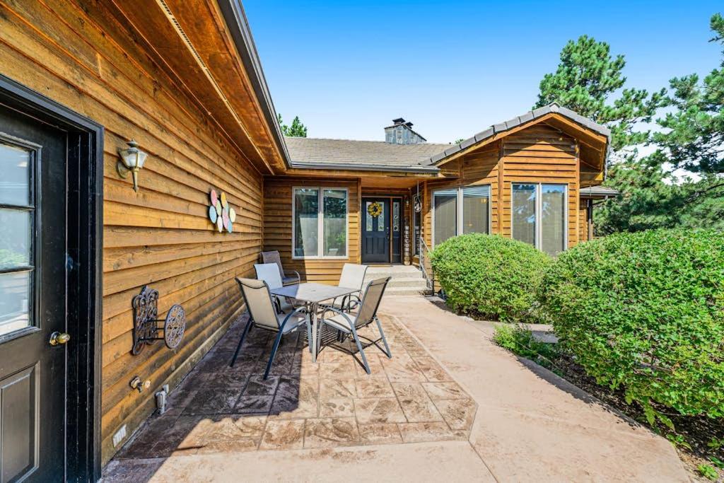 Crooked Canyon Lodge - B&B Rapid City