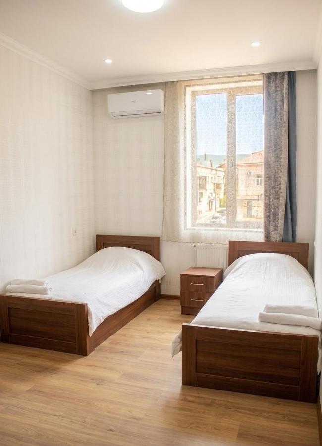 Bagrationi 100m from Main Museum and City Center - Ferienwohnung Gori