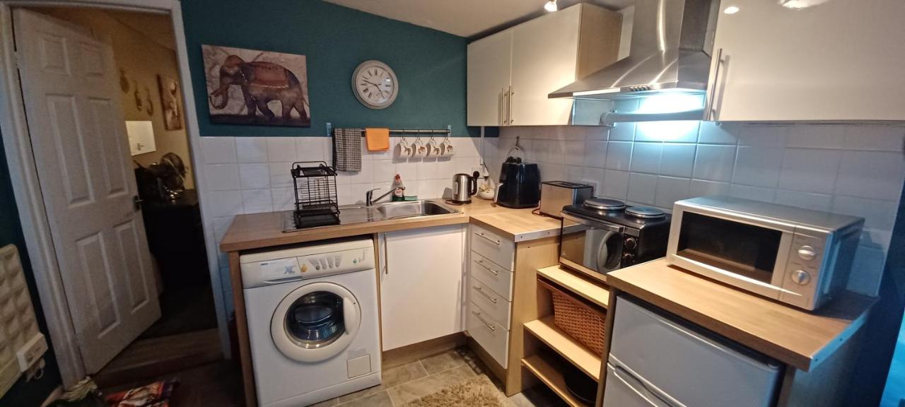 Chalet with hot tub room - B&B Clanfield