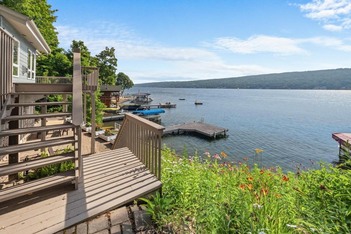 Luxury Lake House Dock Firepit Lake Access - Ferienwohnung Penn Yan