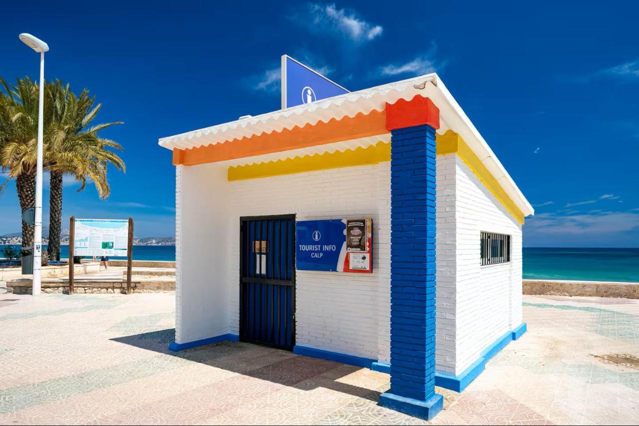 Apartamento de 2 dormitorios en primera linea de playa de la Fossa con vistas al mar, piscina y parking privado - Chambres d'hôtes Calpe