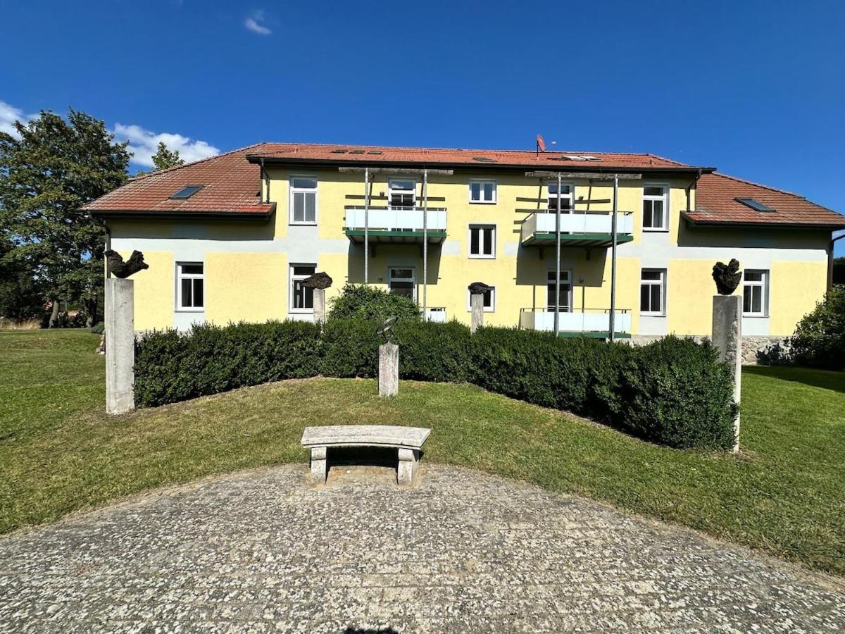 Landgräfin im Herrenhaus Carolinenhof - Ruhe - Yoga im Park - Chambres d'hôtes Groß Plasten