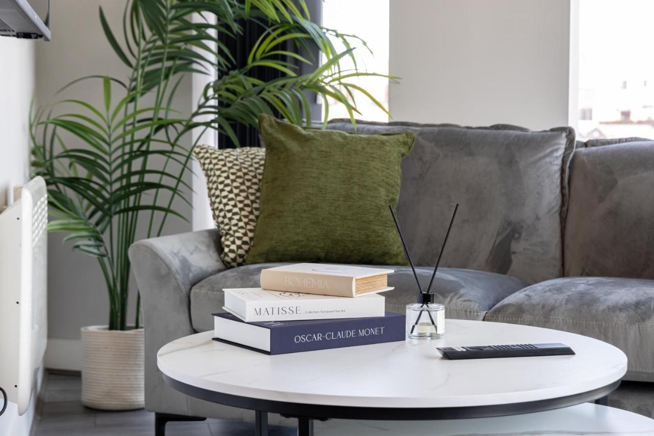 Waterview 2 Bd Apt | Royal Albert Dock & M&S Arena - B&B Liverpool