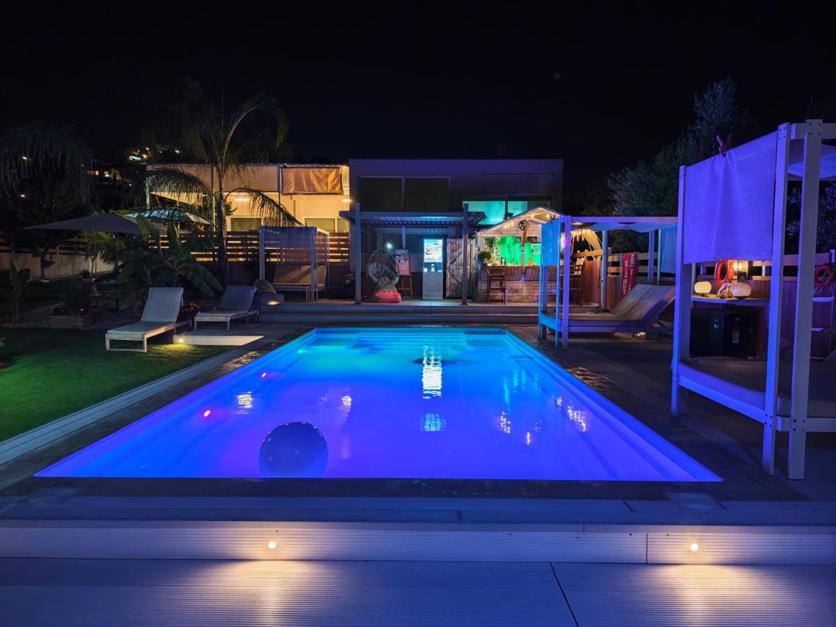 Modular Bungalows With Heated Pool Artemis Greece - B&B Artémida