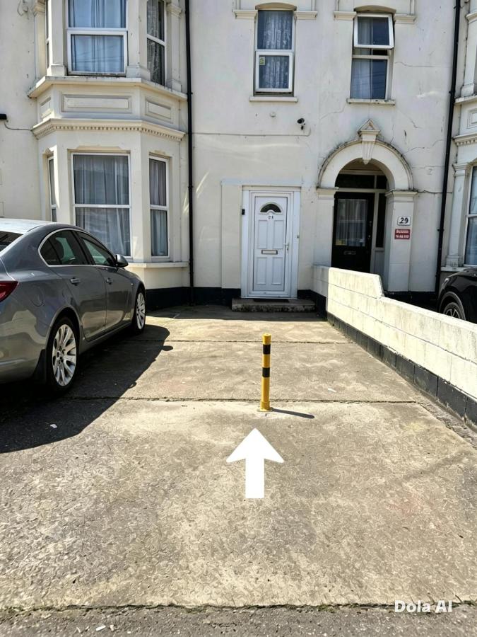 Beautiful Ground Floor Victorian Apartment - B&B Clacton-on-Sea