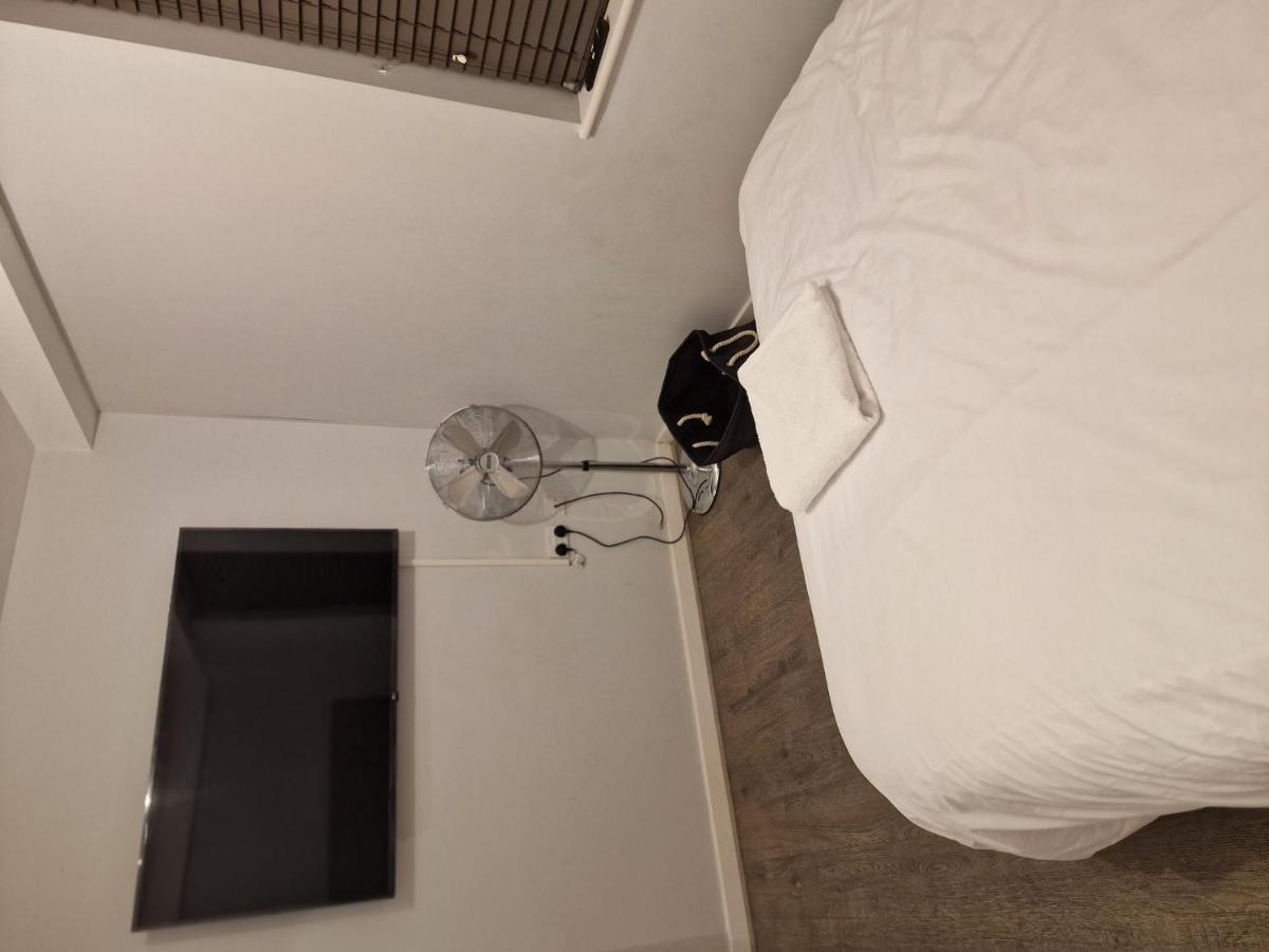 Central london 1-Bedroom Apartment with Garden View in London - B&B London