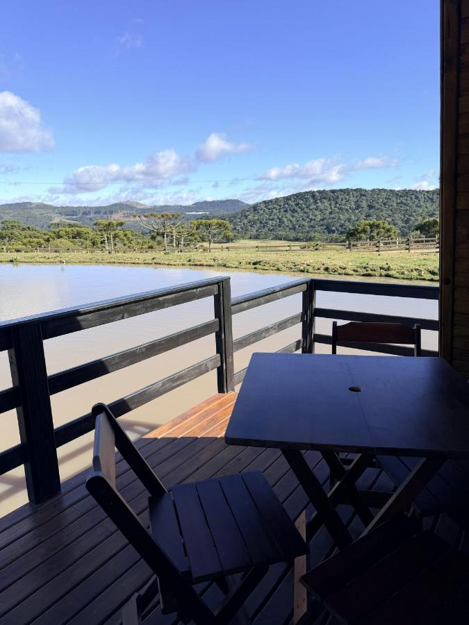 Cabana do Lago no Refúgio Lagoa Dourada - B&B Bom Jardim da Serra