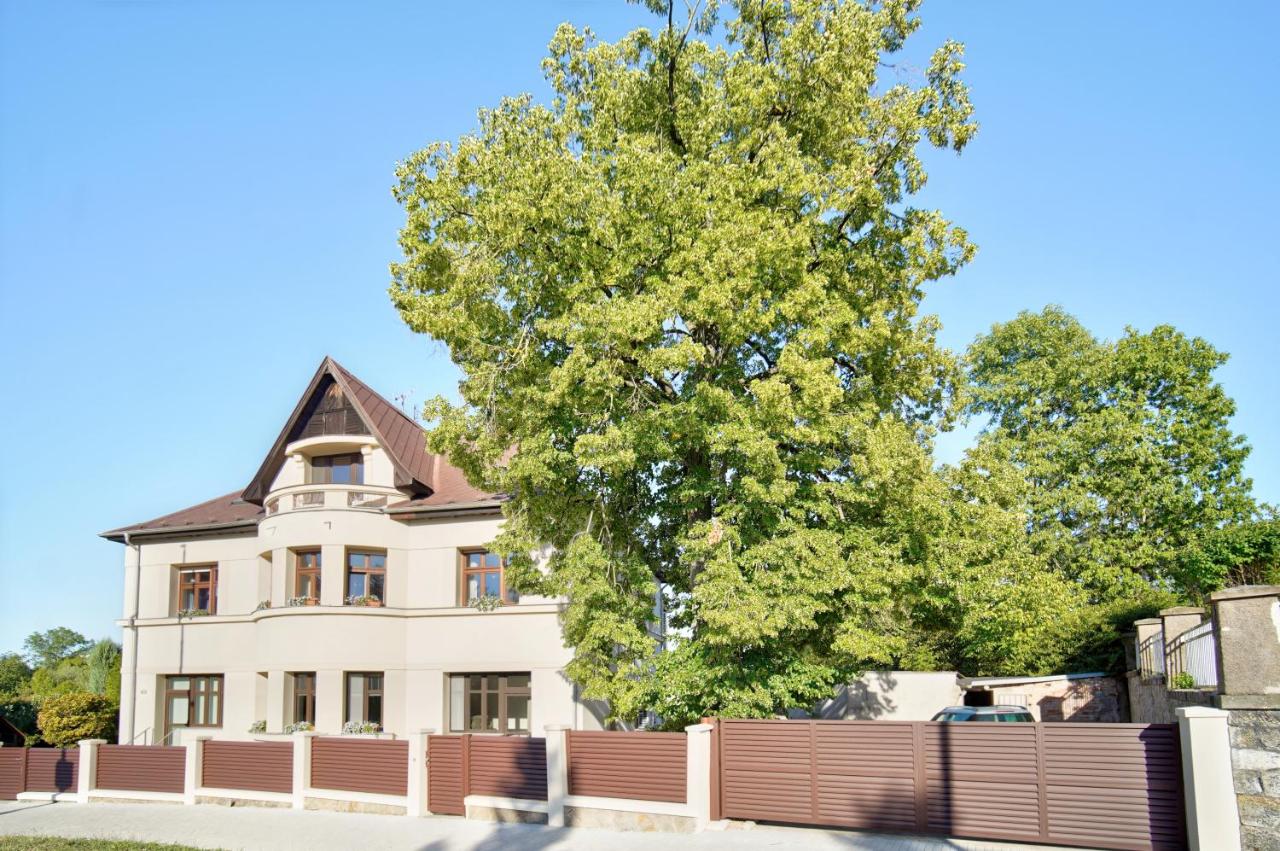 Moderní apartmán Vila Domus - Ferienwohnung Jaroměř