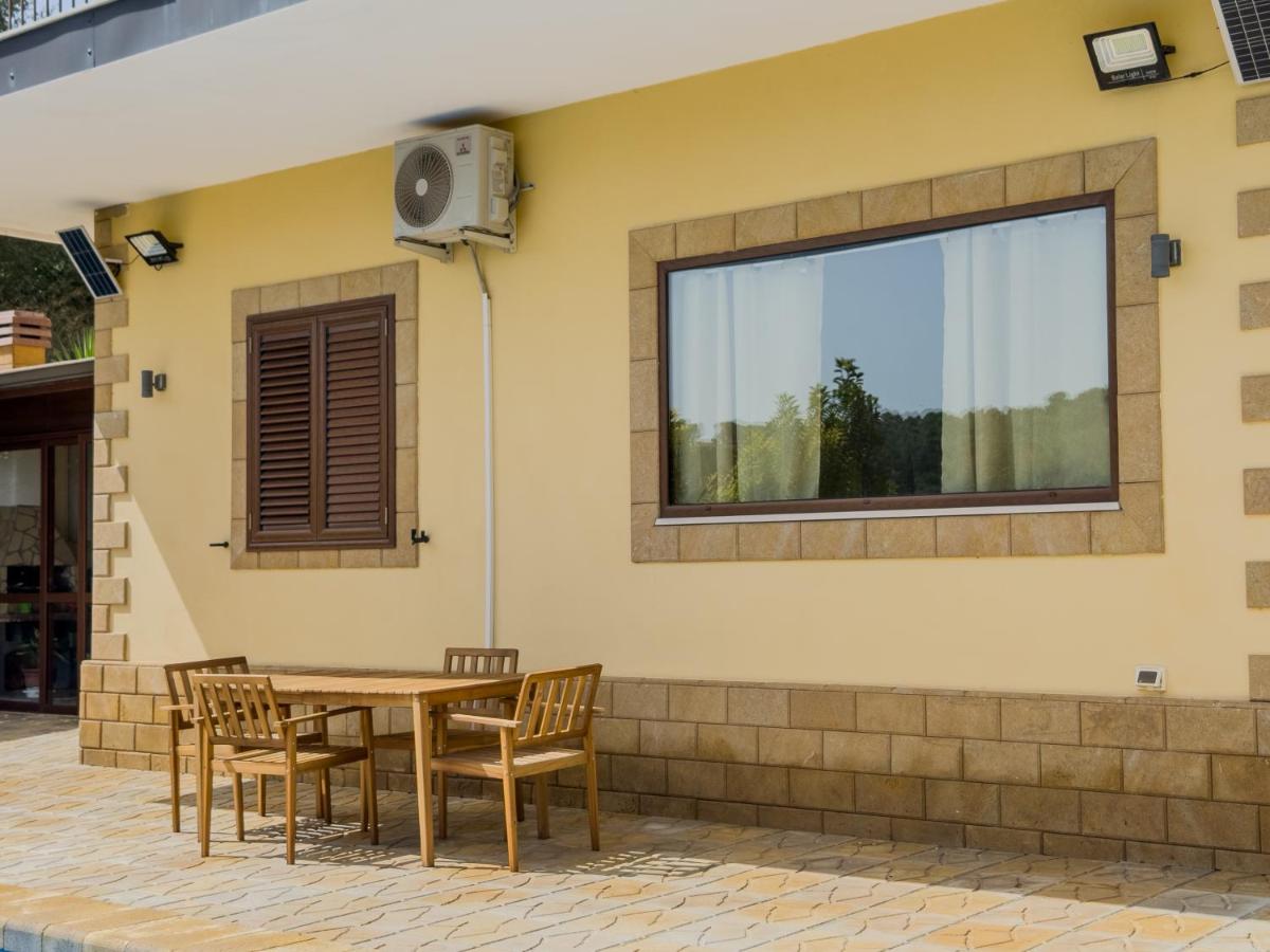 Casa Vacanze Salvatore-Relax con piscina privata - B&B Palazzolo Acreide