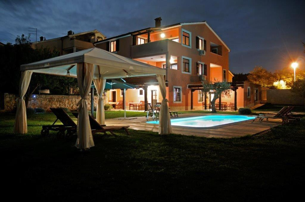DEA Vista amazing sunsets - B&B Banjole