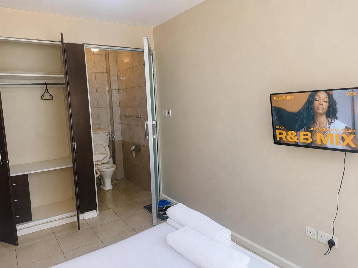 Legatus Modern One Bedroom with Pool and Free Parking Rongai - Chambres d'hôtes Ongata Rongai