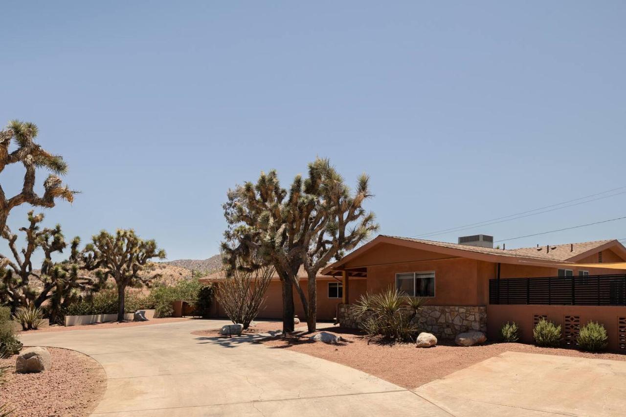 Sauna - Pool - Hot tub - Fire Pit - Games - Golf - B&B Yucca Valley