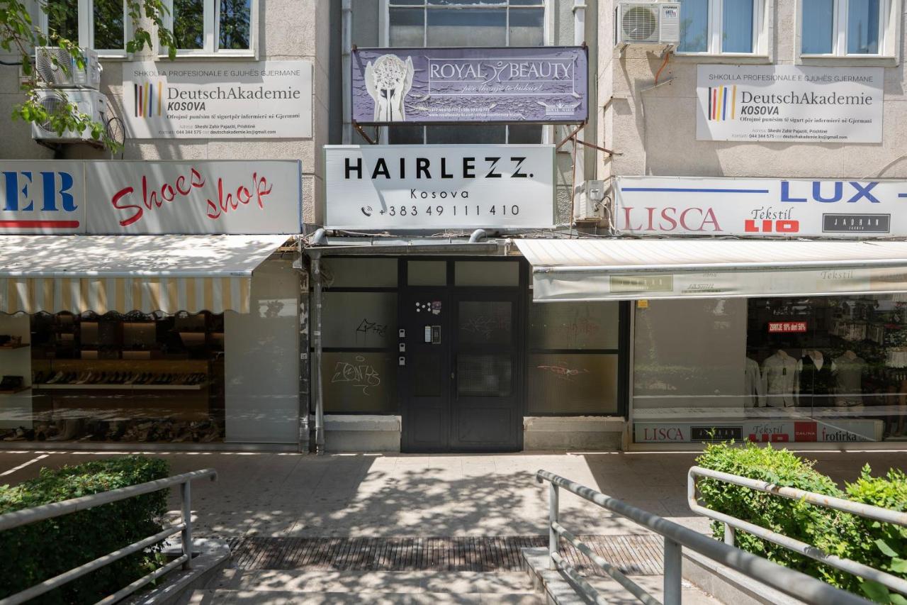 Maris Apartment - Main Square - Bed and Breakfast Pristina