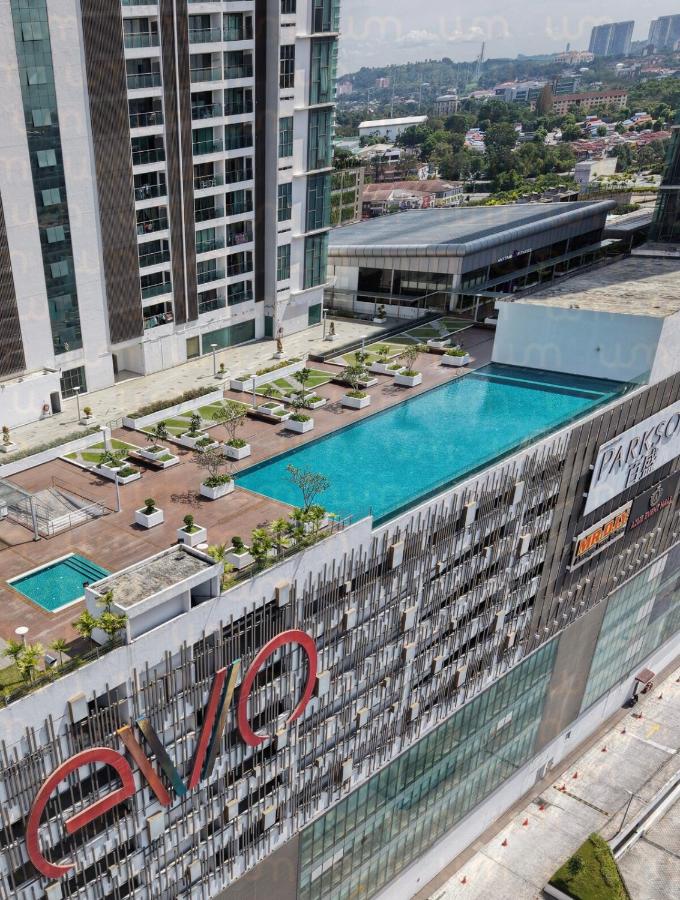 Japandi Studio EvoSoho Bangi - Free parking, Wifi, Netflix, Swimming Pool - Bed and Breakfast Bandar Baru Bangi