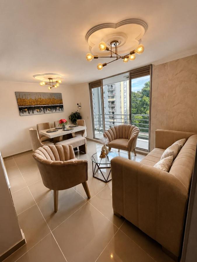 Apto moderno con piscina y parqueadero 73m2 - Bed and Breakfast Ibagué