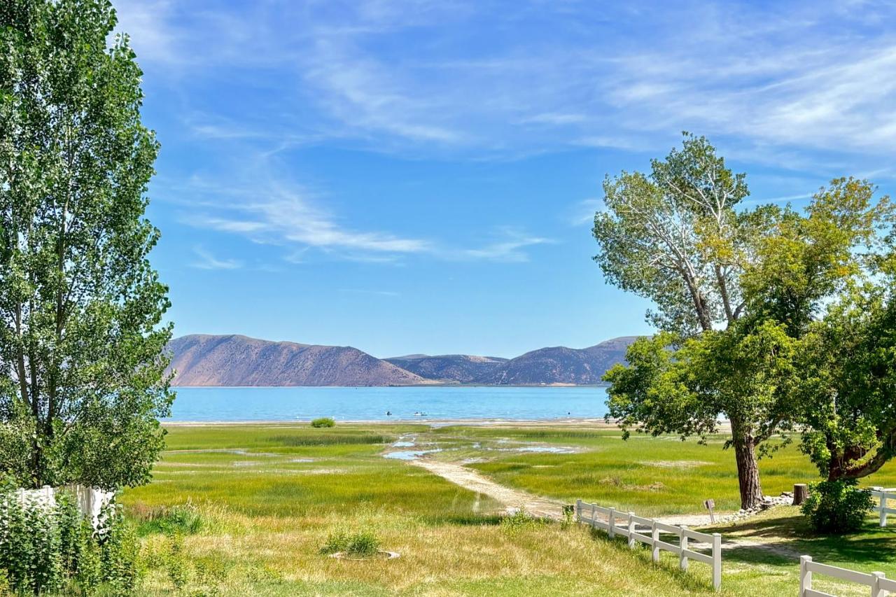 Spacious Family Home w/ Kayak + Deck on Bear Lake! - Chambres d'hôtes Garden City