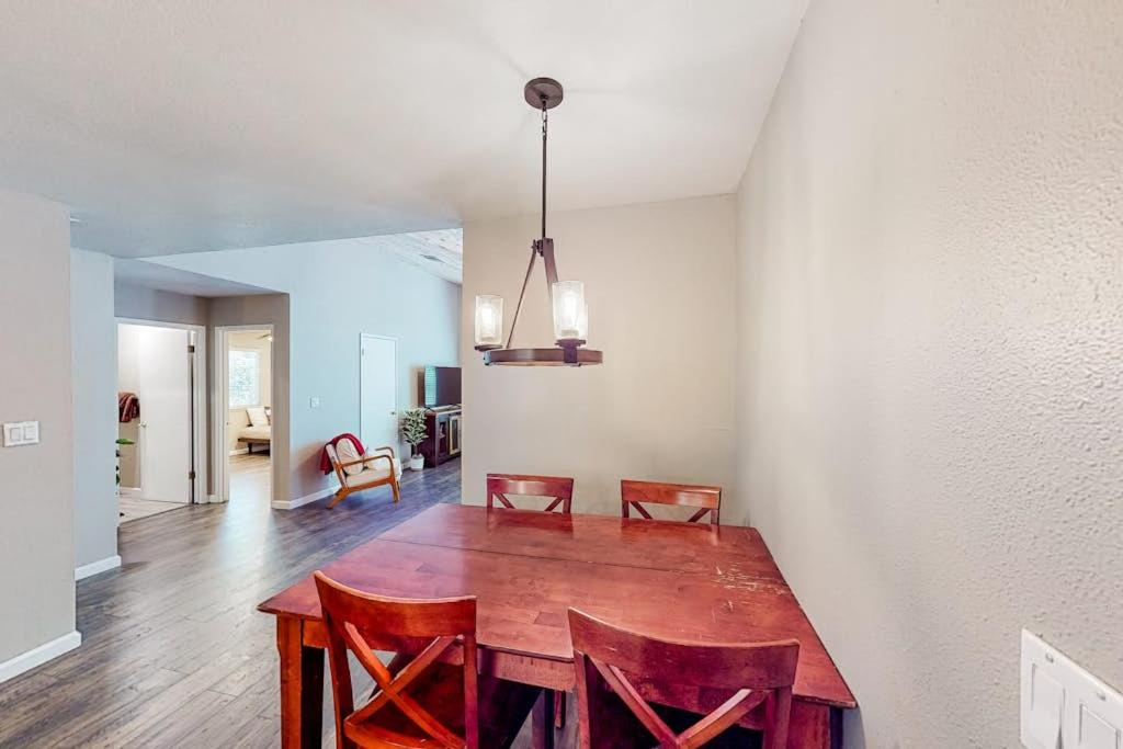 Jordan Oak - B&B Groveland