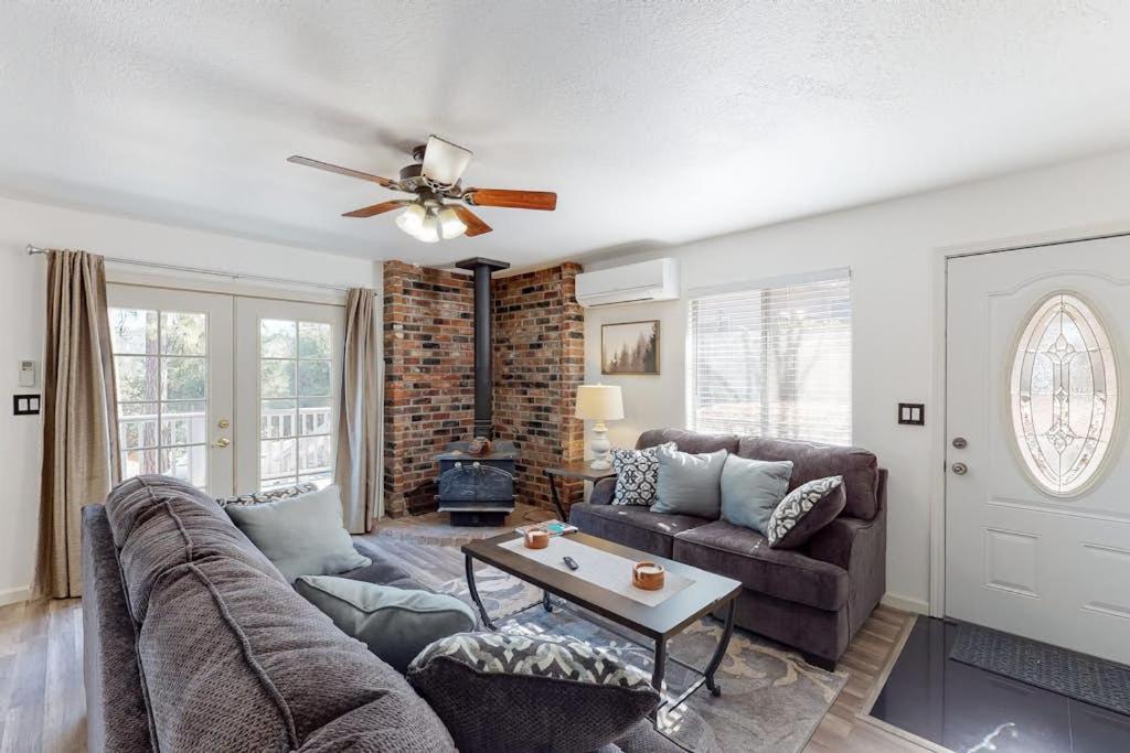 Holiday Chalet - B&B Groveland
