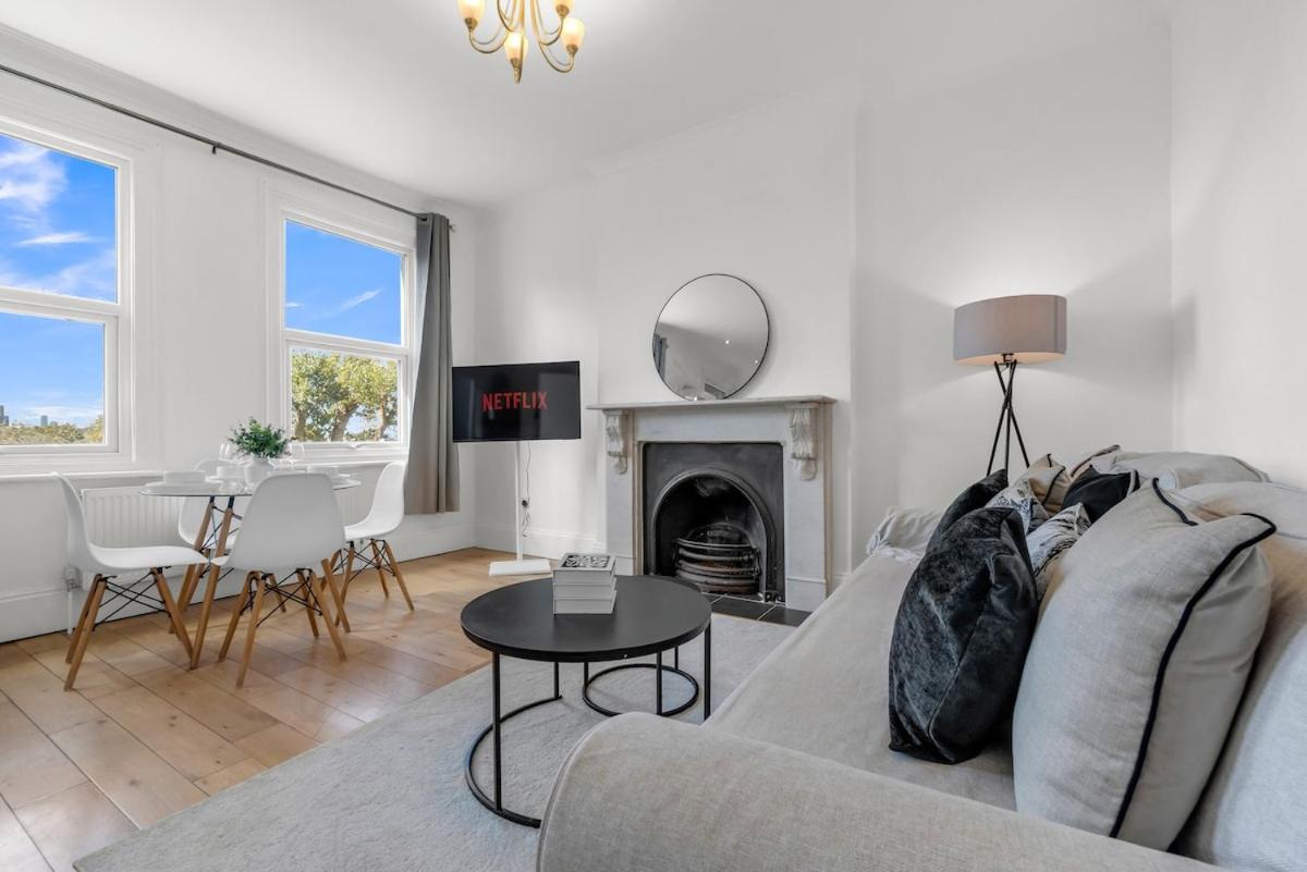 Spacious Chic London Apartment with City Access - B&B Londres