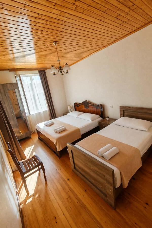 Guesthouse Guram Baba - Chambres d'hôtes Mestia