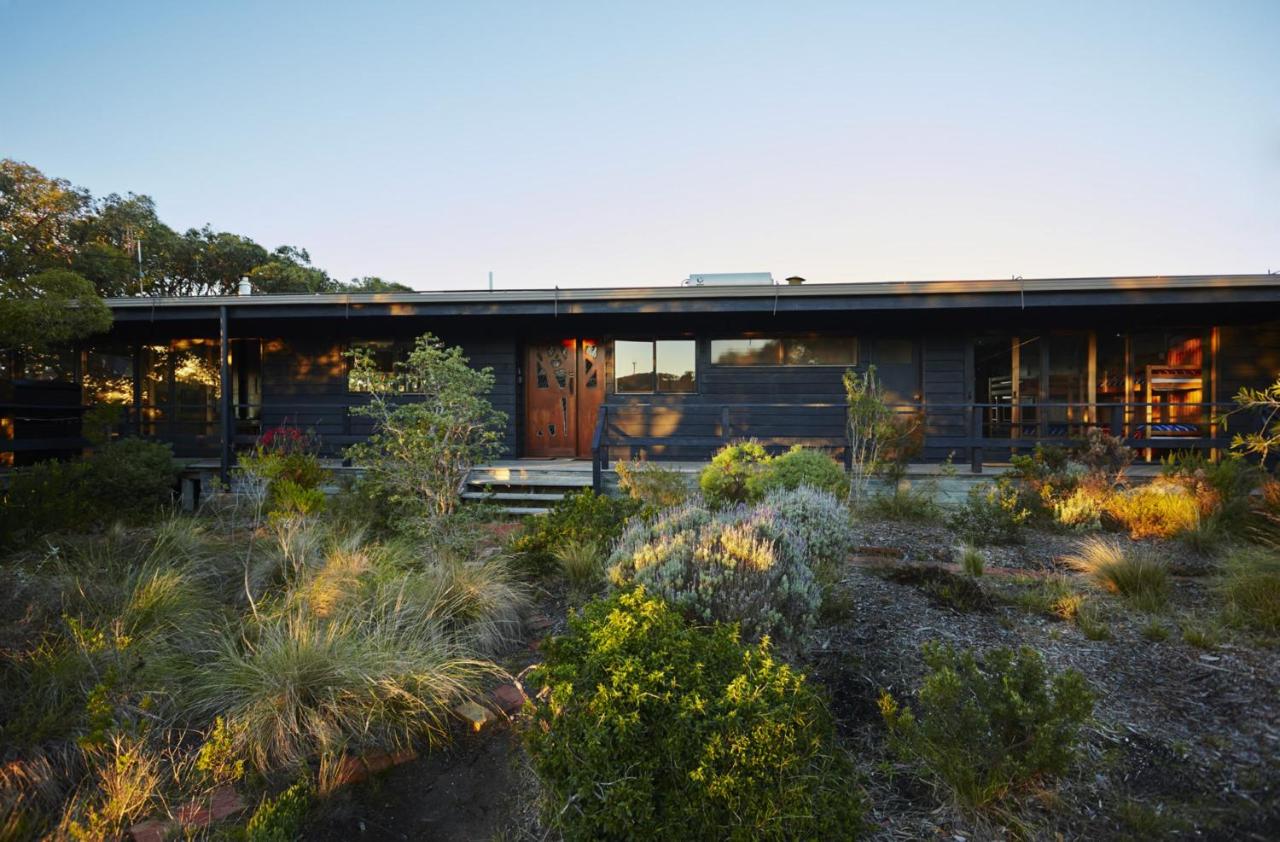 Ediths House - BYO Linen - B&B Moggs Creek