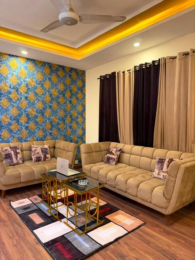 Comfy 2 Bedroom Apartment in Islamabad - Self Check-In, Full Kitchen & Spacious - B&B Islamabad