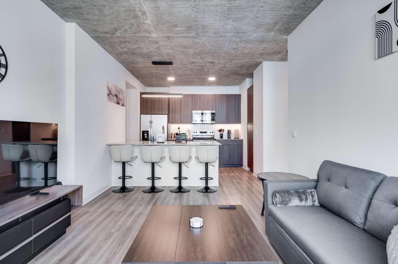 Wabash 4BR - Pool Free In & Out Parking 2 - Bed and Breakfast Chicago