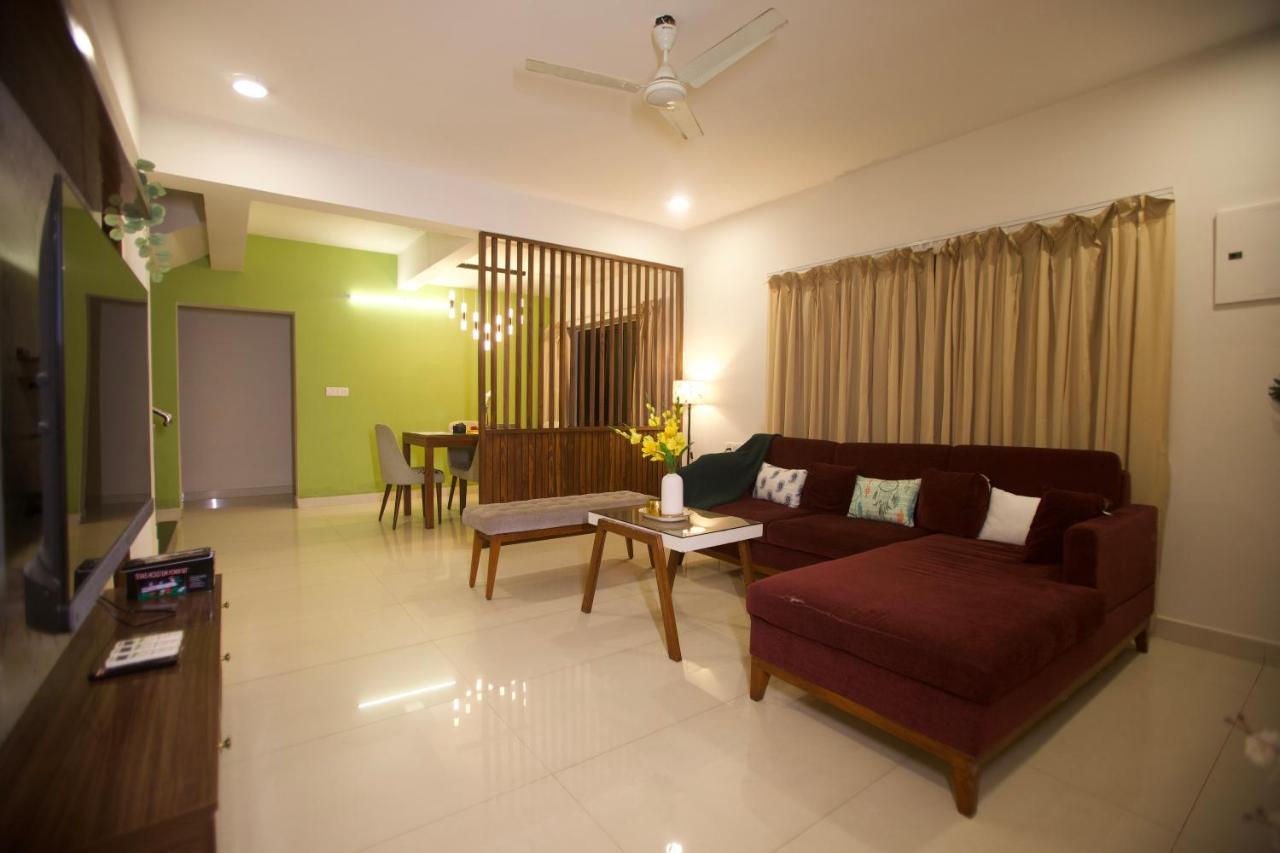 4BHK Villa with Private Jacuzzi & Pool New - B&B Anjuna