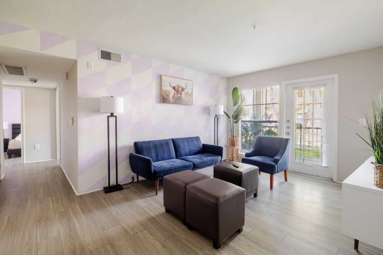 Cool 2Bed 1Bath 5 min walk to NRG and Medical Center - Chambres d'hôtes Houston