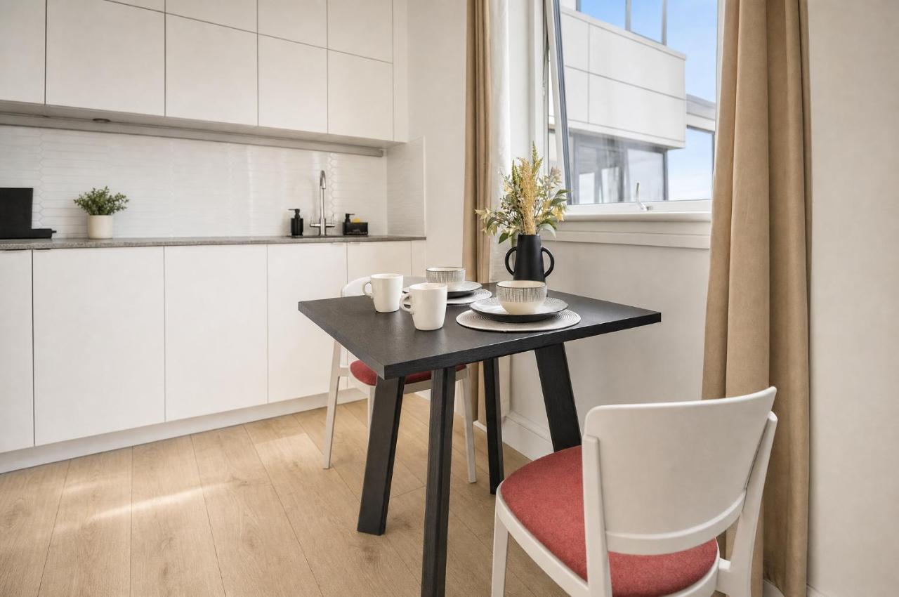Wembley Park 1BR 2 Min Tube Gym, Co-Working & Cinema - Bed and Breakfast Londen