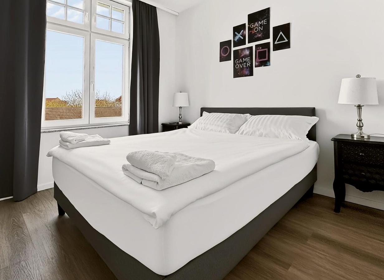 JayBnB - Gaming Apartment PS5 65 Zoll 4K TV Wohnung mit Balkon - Ferienwohnung Dortmund