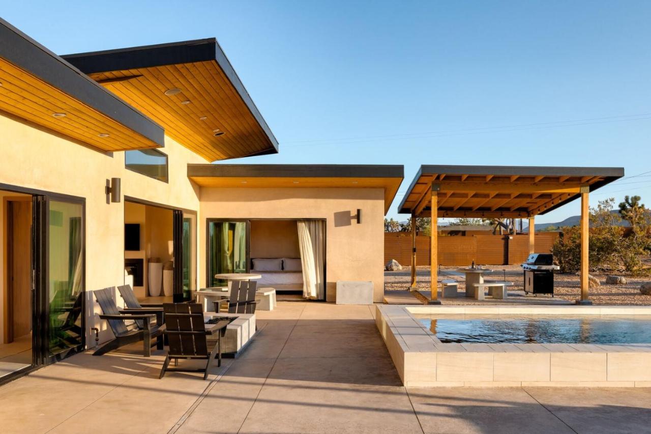 Sand Tulum Retreat w Pool Spa - B&B Yucca Valley