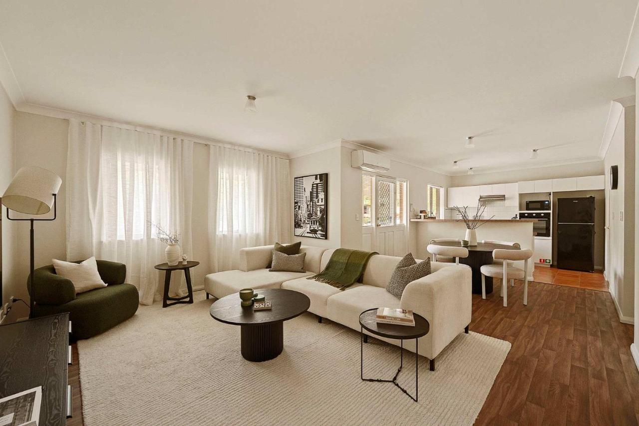 Private 2BR Top Floor Escape Edge of CBD - Ferienwohnung Perth