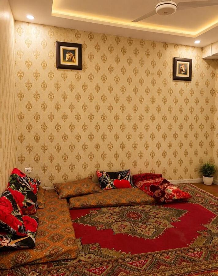 ZOYO Rooms 1 Bed Attach Bath F17 Markaz Islamabad - B&B Islamabad
