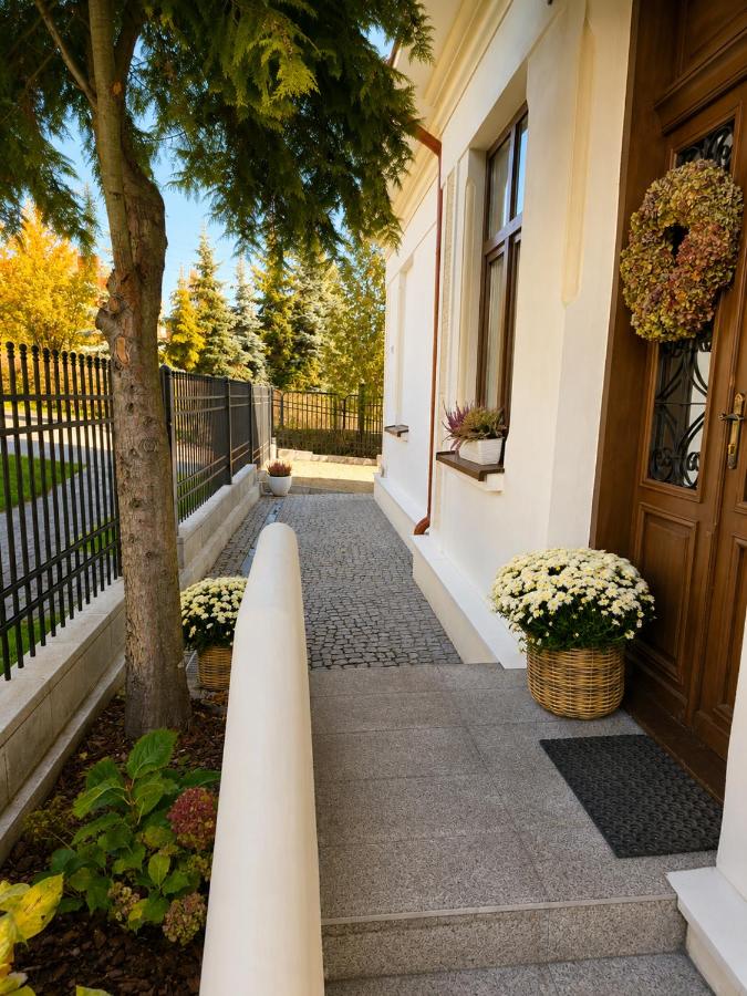 Villa Apartamenty CAPPUCCINO - Chambres d'hôtes Przemyśl